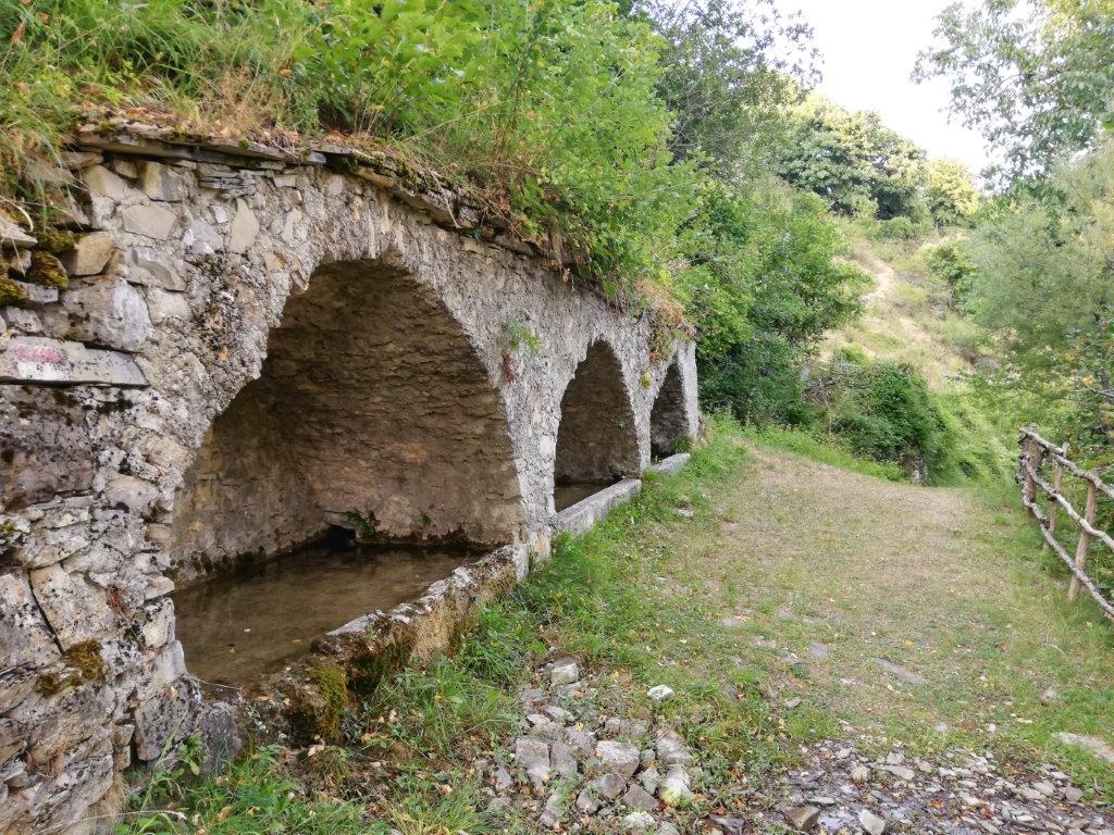 26 - Lavatoi
