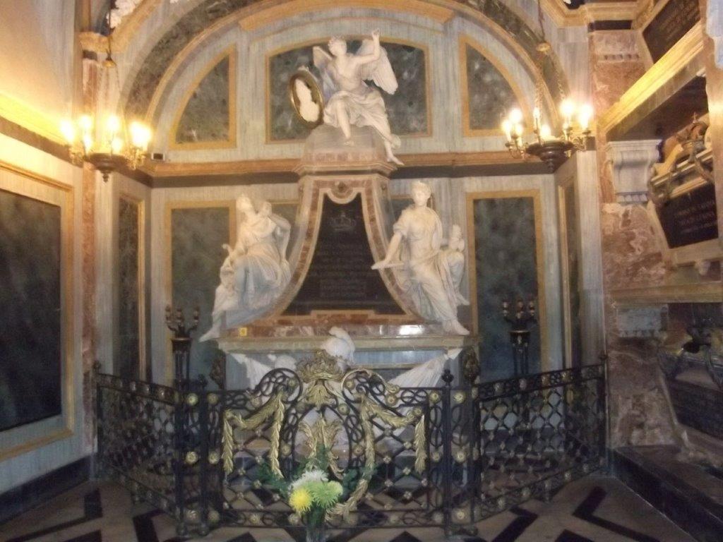 19-TOMBE SAVOIA